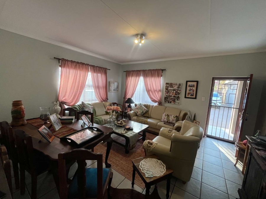 3 Bedroom Property for Sale in Olyfvenhoudtsdrift Northern Cape